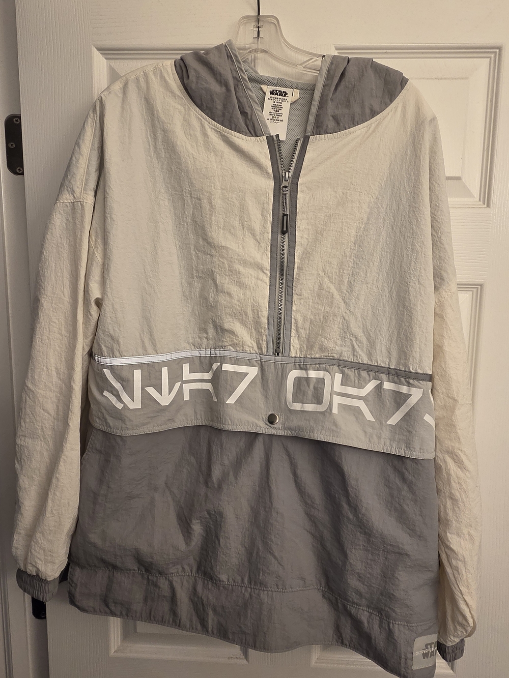 Star Wars Galaxy's Edge Windbreaker in Cream and Gray